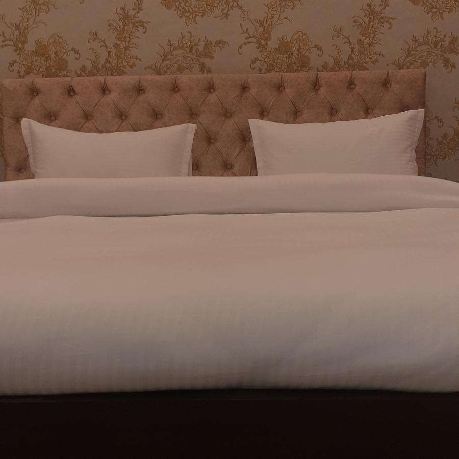 Triom Hotel Delhi  Buitenkant foto